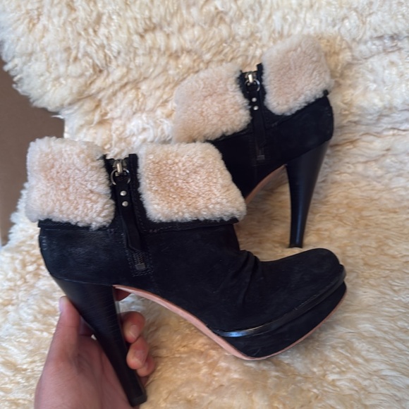 UGG high heel ankle booties - Picture 7 of 8